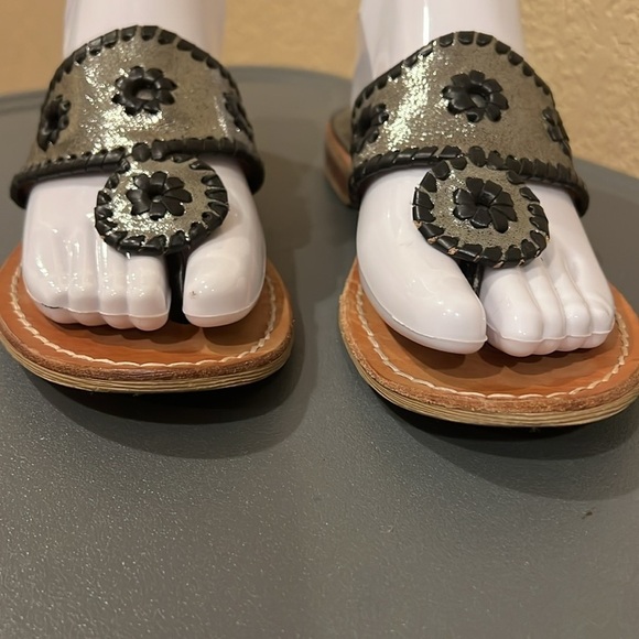 Jack Rogers Metallic Leather Navajo Sandals Black Silver Trim Sz 9 - Picture 3 of 10